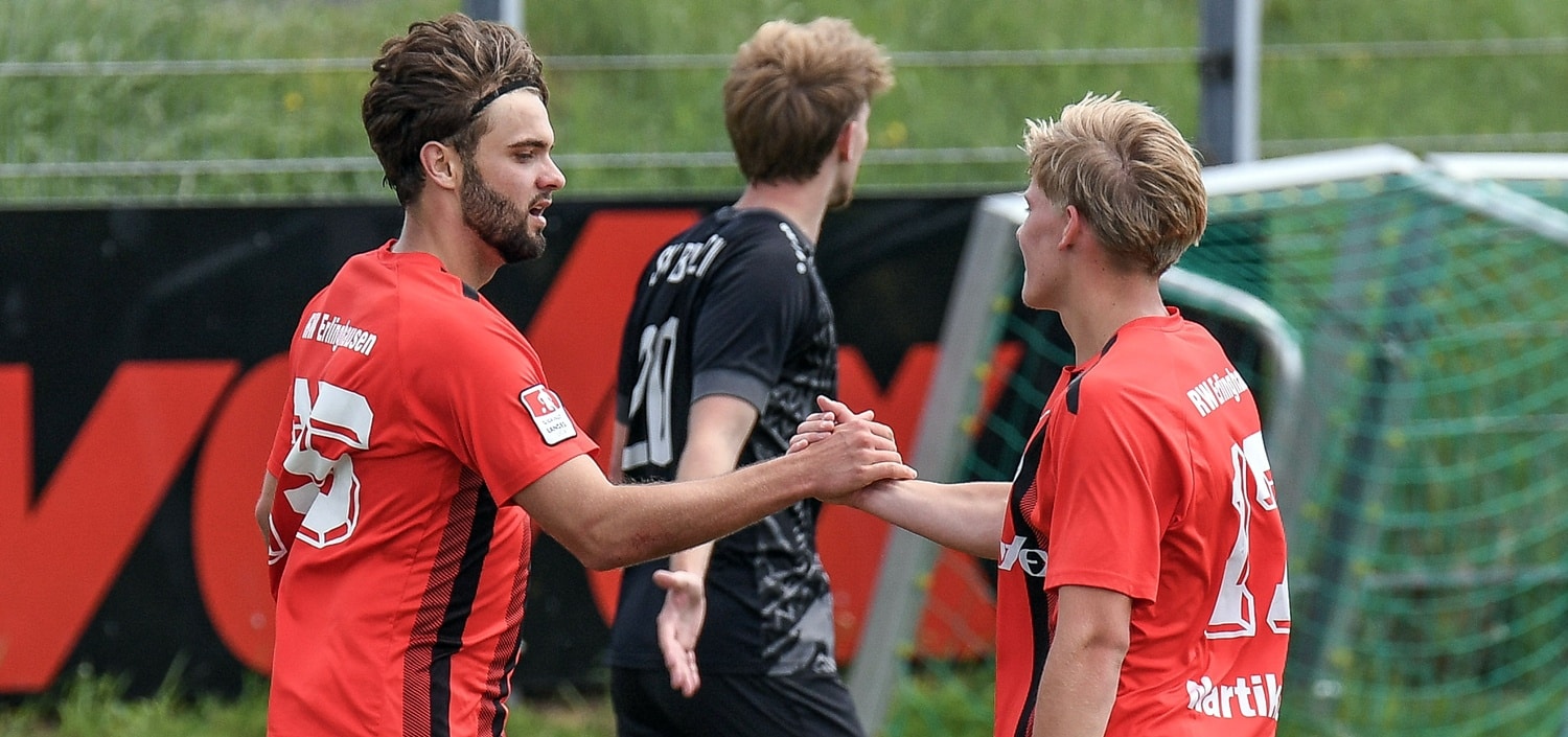Alexander Bender feiert Traum-Einstand bei RW Erlinghausen – Neheim trotzt Oberligisten