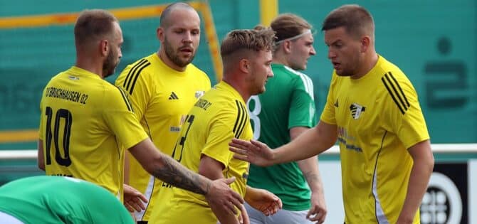 Hüsten verspielt 3:0-Führung im letzten Test – Bruchhausen gewinnt deutlich