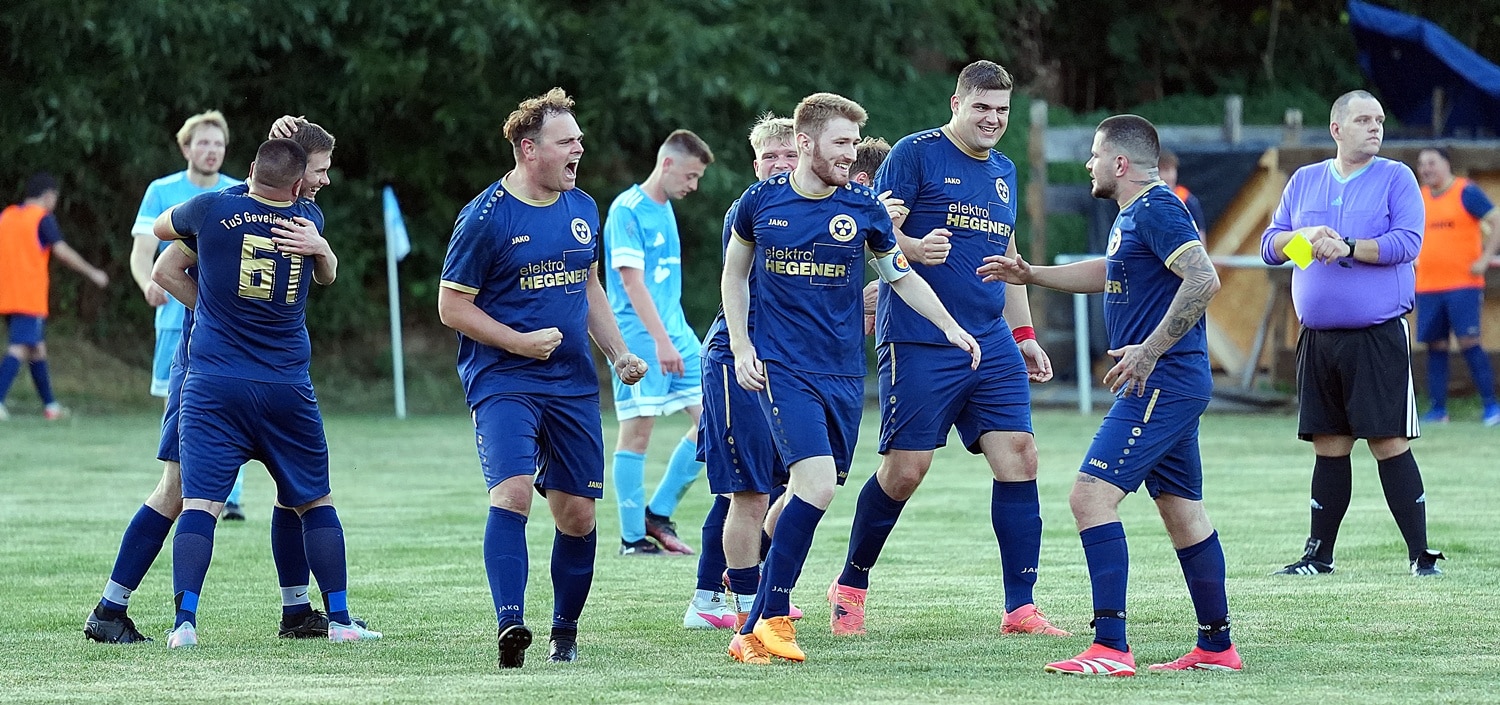 Gevelinghausen gewinnt B-Liga-Duell – Remblinghausen wirft Fredeburg raus