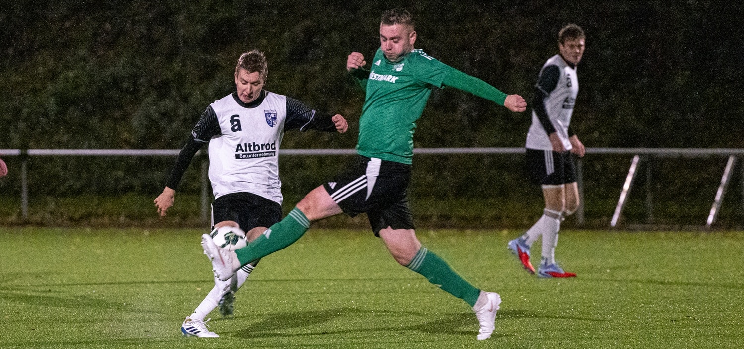 Zwei Treffer in 60 Sekunden bringen Serkenrode/Fretter im Derby auf Kurs