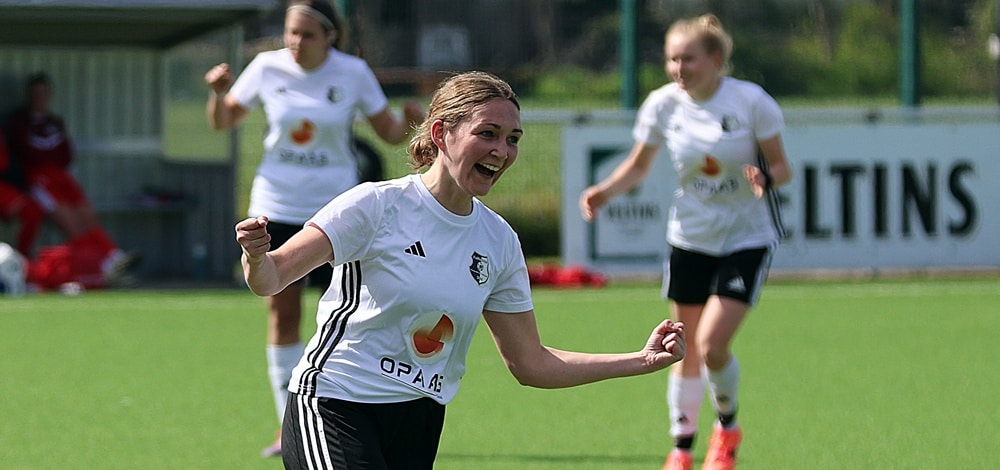 Eva Hochstein ist HSK-Fußballerin der Saison 2025|26